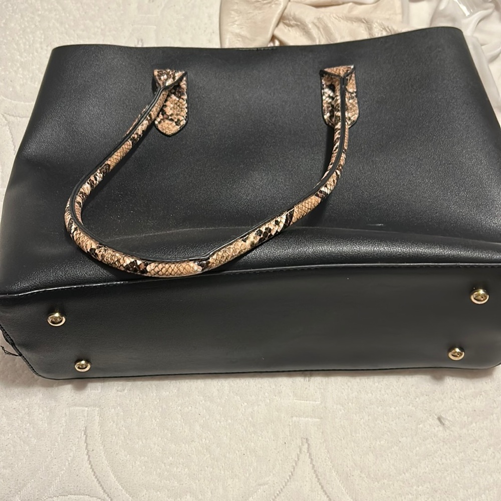 Black tote with matching wallet